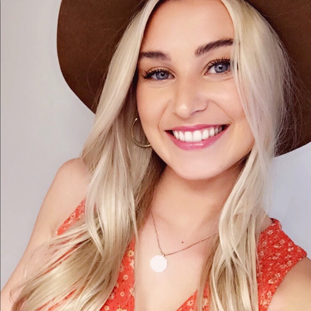 Meet your Posher, Ellie